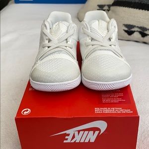 NWOT Nike boys shoes